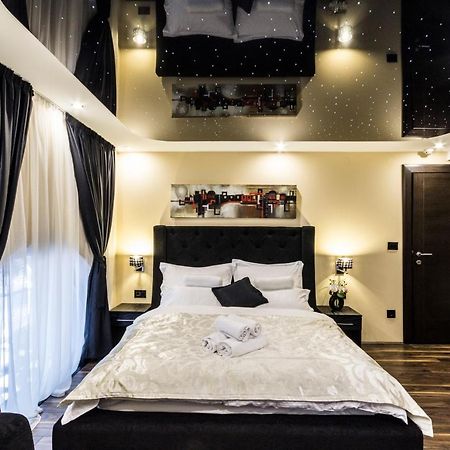 Madison Inn Suites - Wilson'S Square Beograd Bagian luar foto