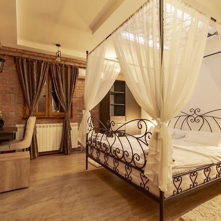 Madison Inn Suites - Wilson'S Square Beograd Bagian luar foto