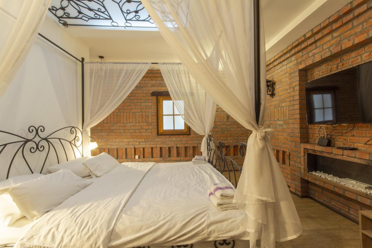 Madison Inn Suites - Wilson'S Square Beograd Bagian luar foto