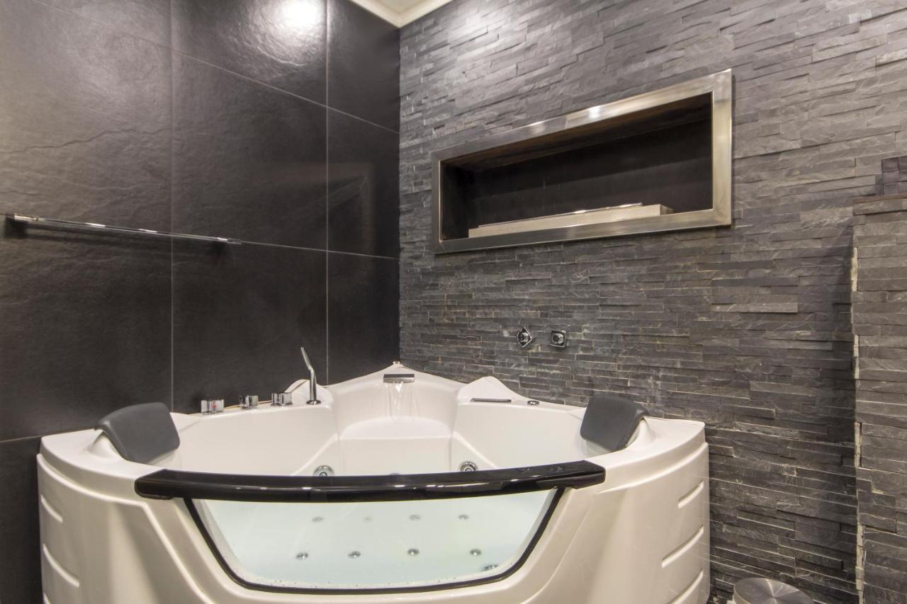 Madison Inn Suites - Wilson'S Square Beograd Bagian luar foto