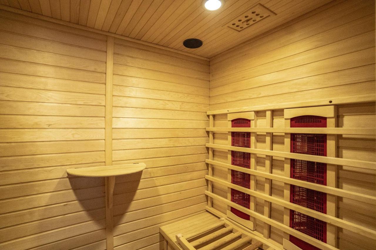 Madison Inn Suites - Wilson'S Square Beograd Bagian luar foto